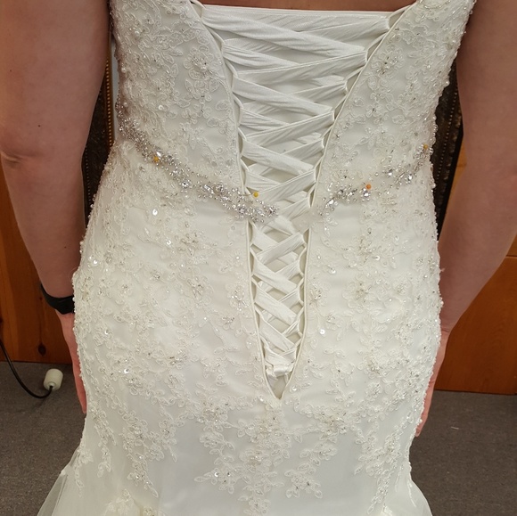 Wedding dress for pregnant Bride - Picture 2 of 7